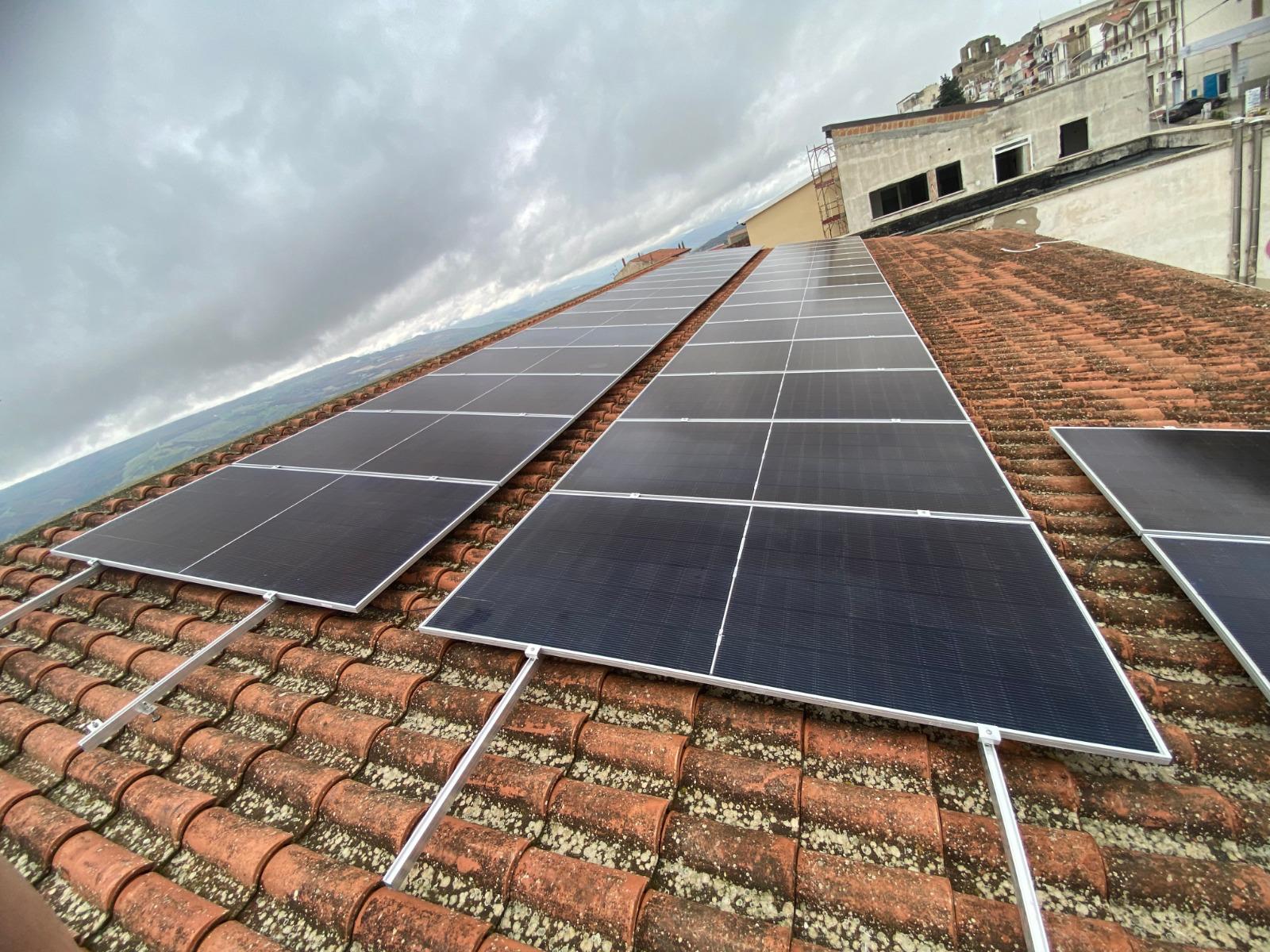 Impianto fotovoltaico con accumulo per struttura sanitaria ASL a Grottole da 20 kWp e 15 kWh