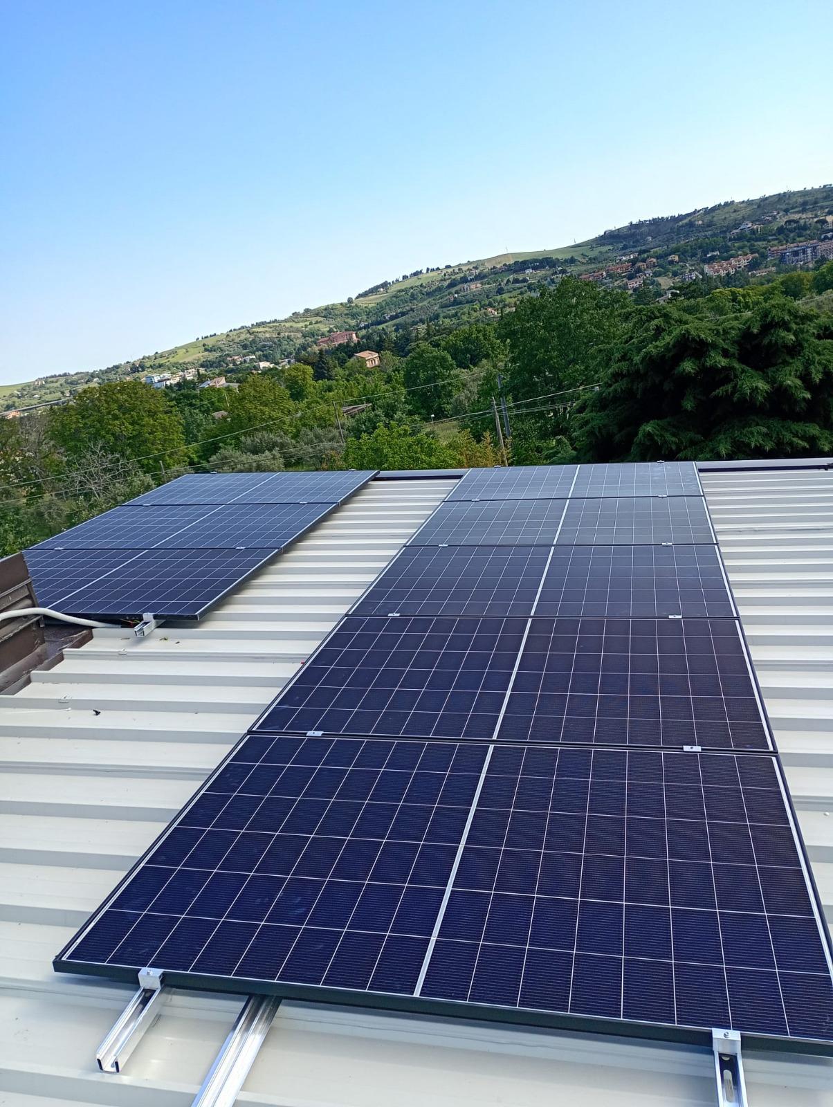Impianto fotovoltaico con accumulo su abitazione residenziale a Melfi da 6 kWp e 10 kWh